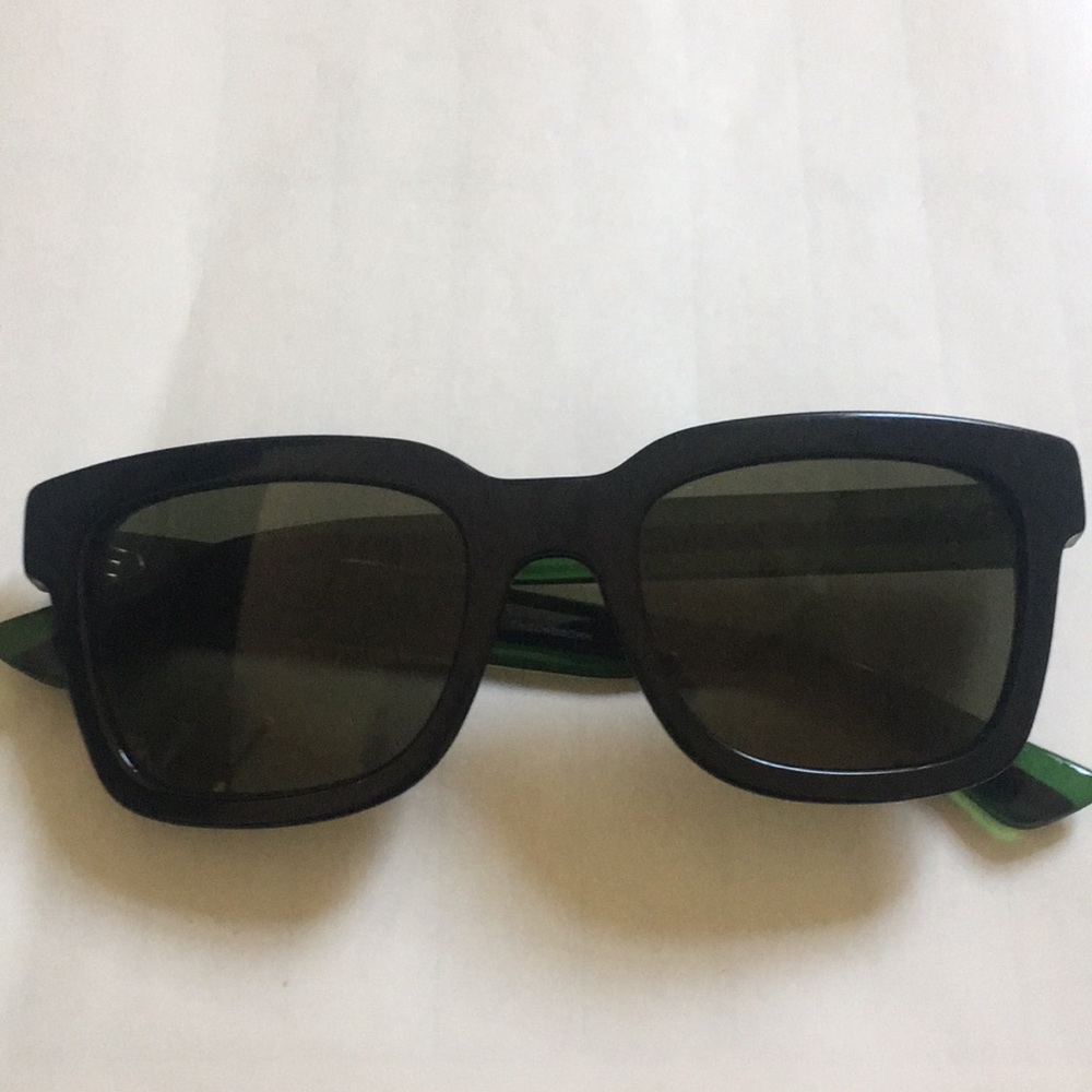 Gucci glasses - Picture 4 of 4